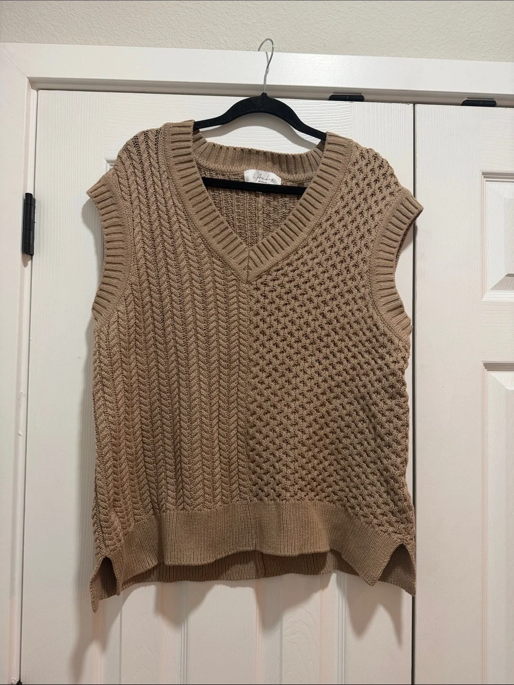 L’Acadamie Hara Sweater Vest in Tamarind Small